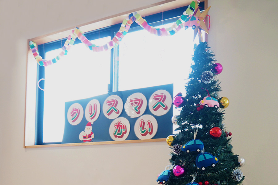 クリスマス会にサンタさん登場!